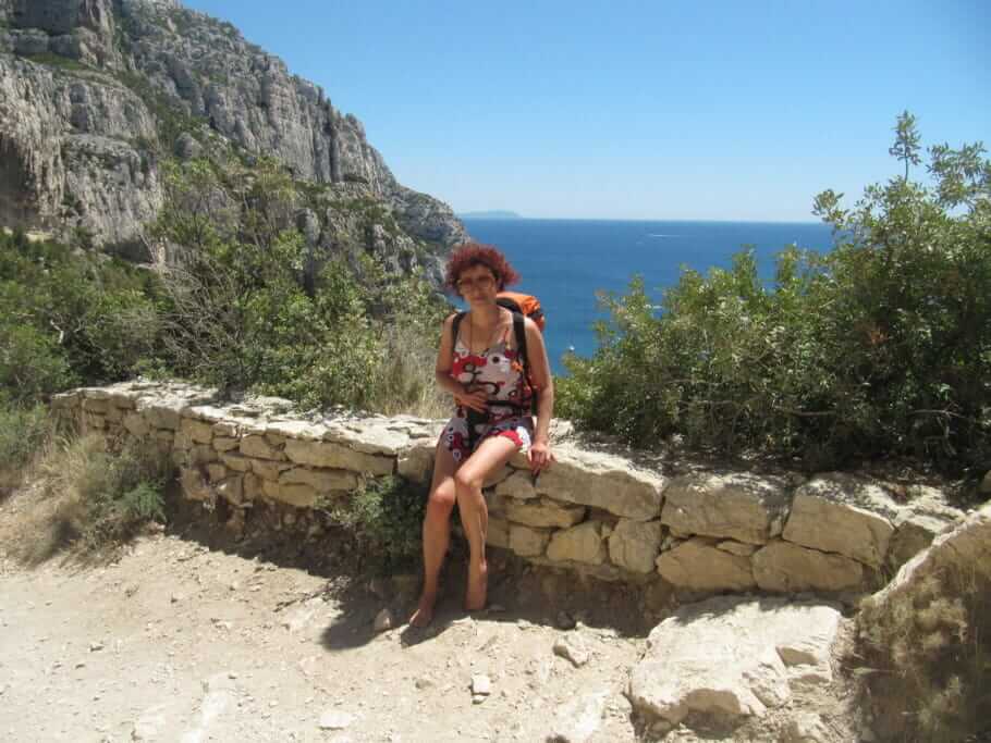 Barfuß wandern in den Calanques, Marsaille, Provence