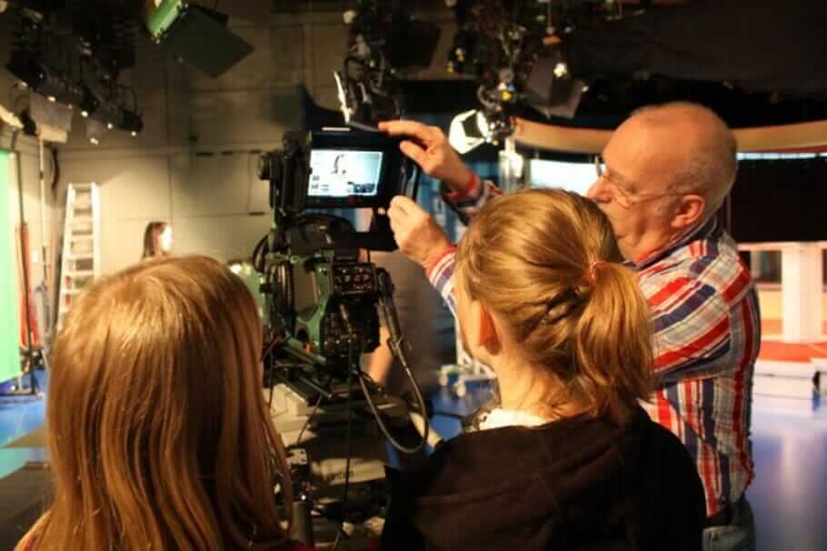 Berufsbild! TV-Journalist bei der ARD: Orientierung, Ausbildung & Karriere in den Medien - 5 Tipps