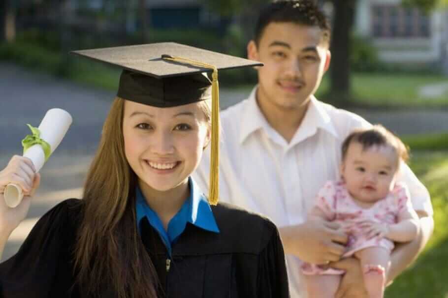 Duales Studium mit Kind: Mutterschutz, Auslandsstudium & Finanzierung [+Checkliste]