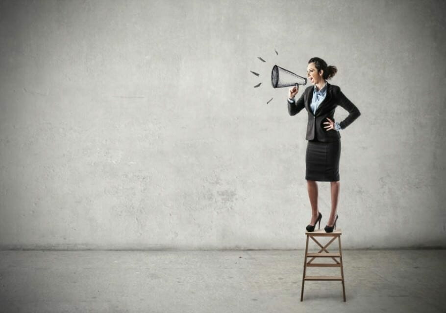 Sichtbar werden durch Reden: Perfekt präsentieren dank Rhetorik