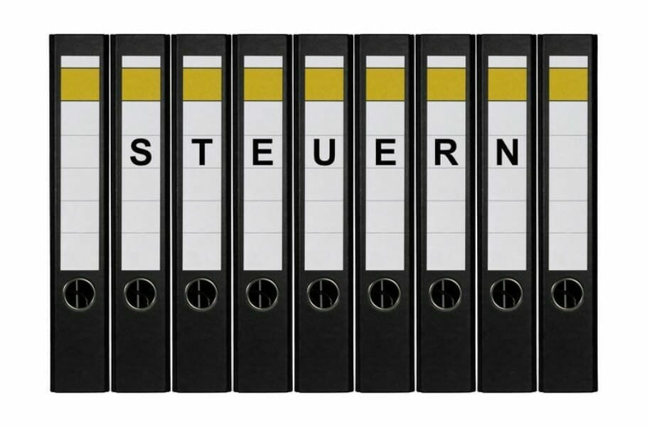 steuern-gehalt-akten