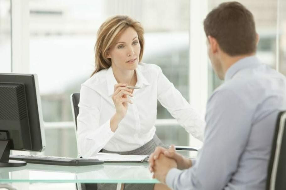 5 typische Fragen im Job-Interview: Im Vorstellungsgespräch mit Vorbereitung & Übung punkten 5 typische Fragen im Job-Interview: Im Vorstellungsgespräch mit Vorbereitung & Übung punkten