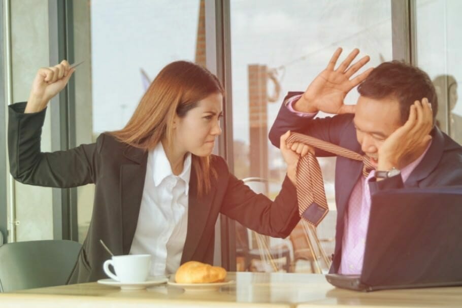 10 Survival-Tipps fürs Meeting: Einfach die Klappe halten?