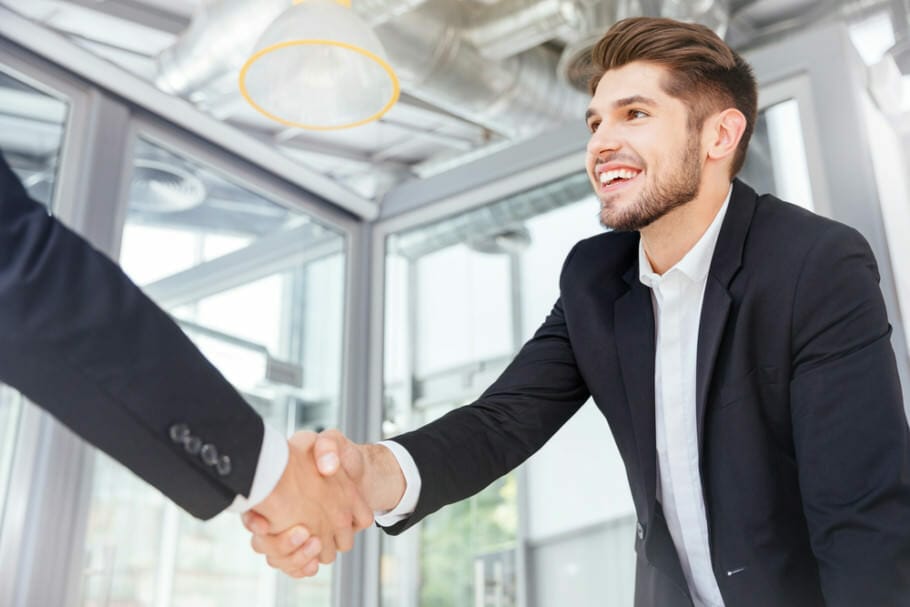 Neuer Job – Onboarding: So gelingt die Einstiegsphase im Unternehmen [+Checkliste]