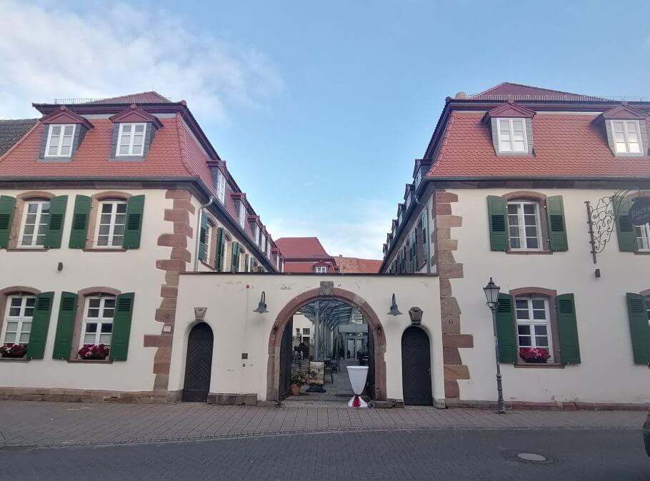 The 6 best locations for company health management & active weeks: thermal baths, philosophers & Matthias Horx {reader travel tip}