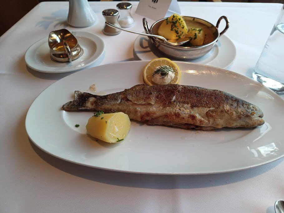 Mit Bikes, Booten, Gleitschirm & Kunst durch die Natur: 5 einzigartige Locations {Leser-Reise-Tipp}